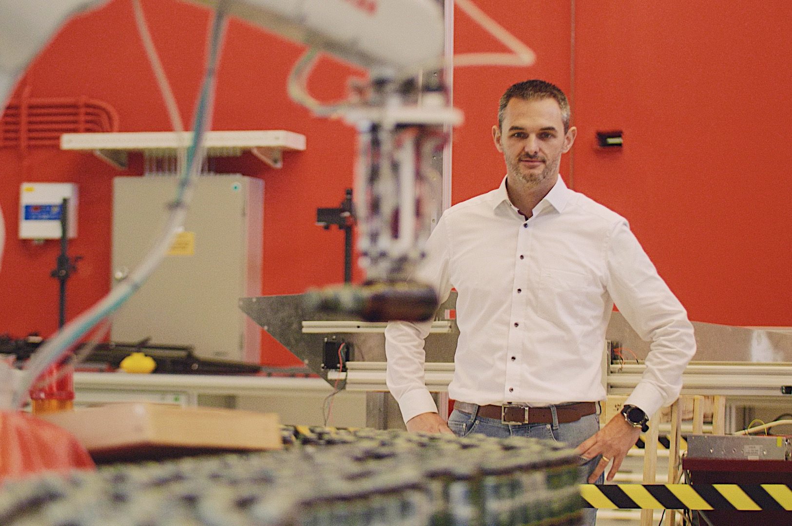 Bottle-picker-robots-in-business