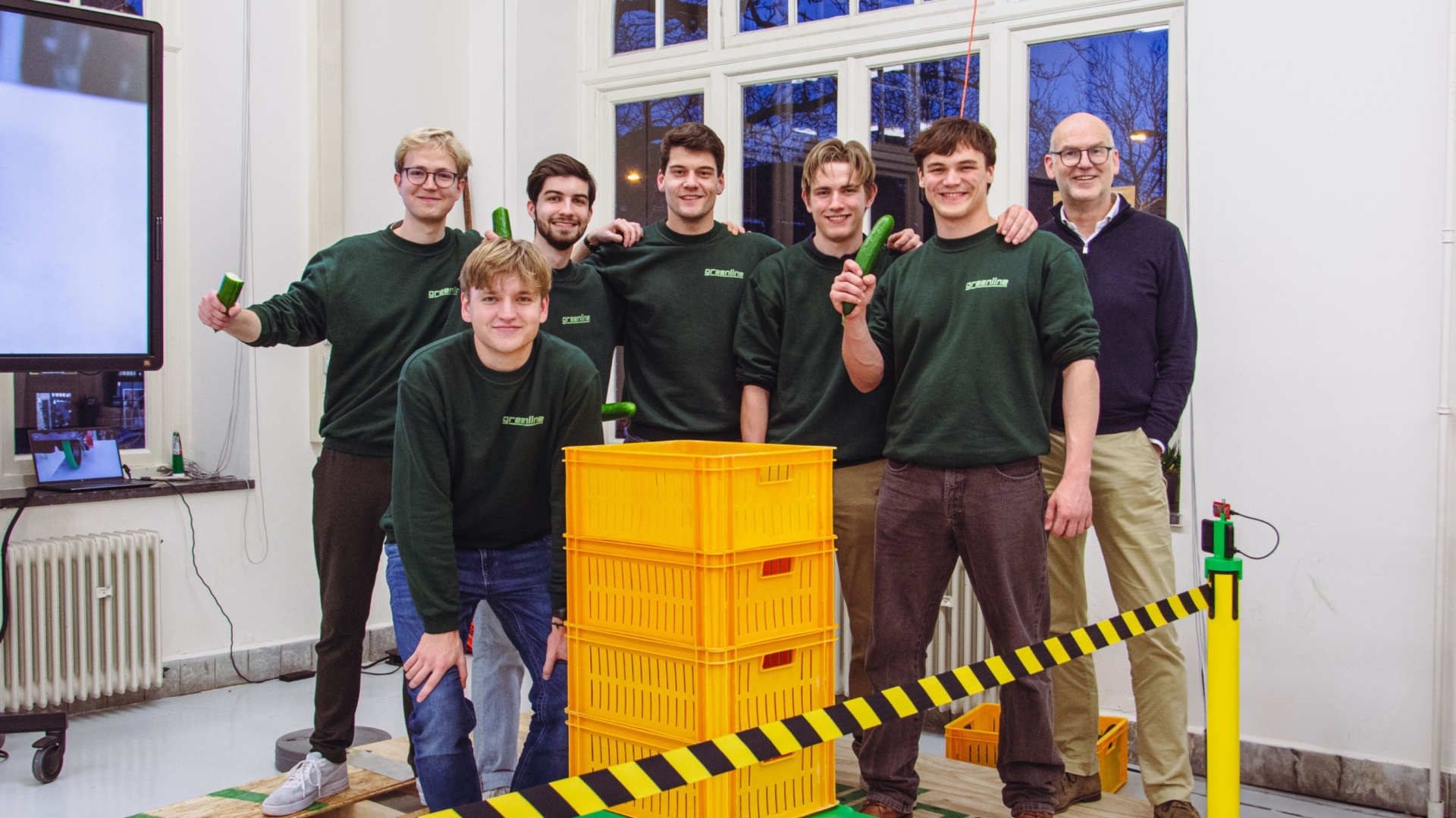 Team 7 - Greenline The Crate Robot Team 7 - Greenline The Crate Robot